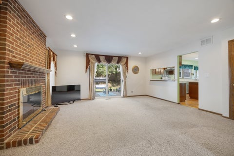 Tiny photo for 565 Rutgers Lane, Elk Grove Village, IL 60007 (MLS # 12750966)