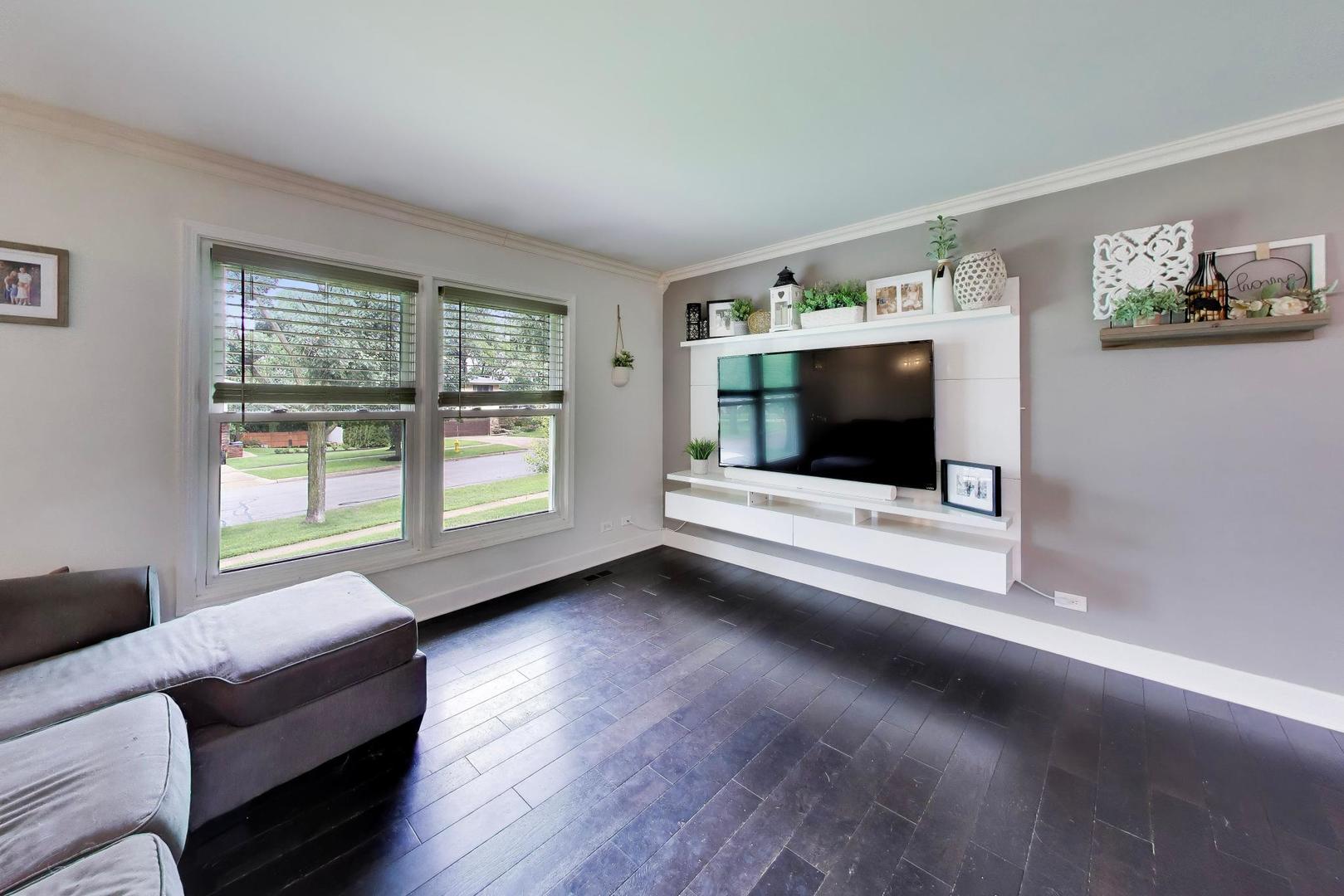 2167 Midhurst Road