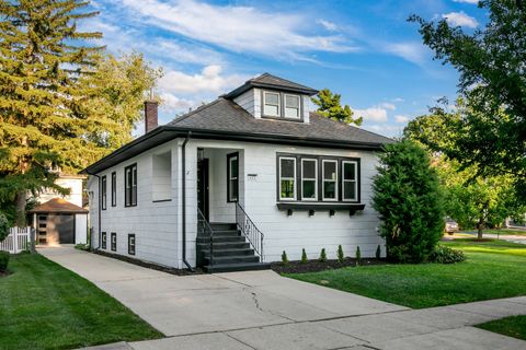 A home in La Grange Park