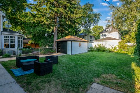 A home in La Grange Park