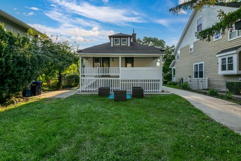 A home in La Grange Park