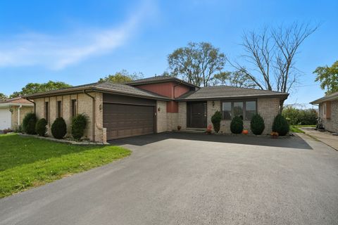 Photo of 2845 201st Place, Lynwood, IL 60411 (MLS # 12496883)