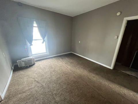 Tiny photo for 1002 N Roosevelt Avenue, Bloomington, IL 61701 (MLS # 12485107)