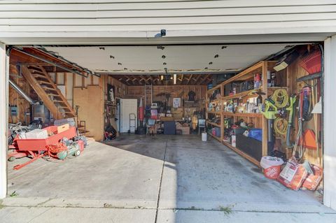 Tiny photo for 140 W Sunset Avenue, Lombard, IL 60148 (MLS # 12503379)