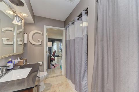 Tiny photo for 140 W Sunset Avenue, Lombard, IL 60148 (MLS # 12503379)