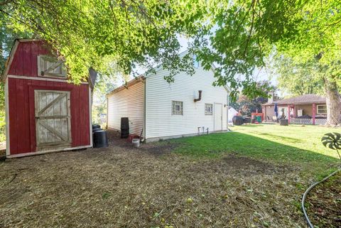 Tiny photo for 140 W Sunset Avenue, Lombard, IL 60148 (MLS # 12503379)