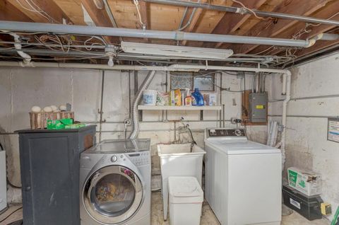 Tiny photo for 140 W Sunset Avenue, Lombard, IL 60148 (MLS # 12503379)