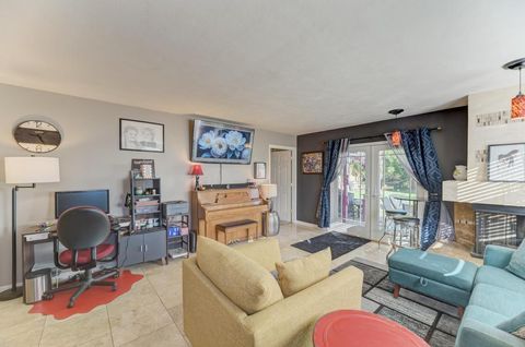 Tiny photo for 140 W Sunset Avenue, Lombard, IL 60148 (MLS # 12503379)