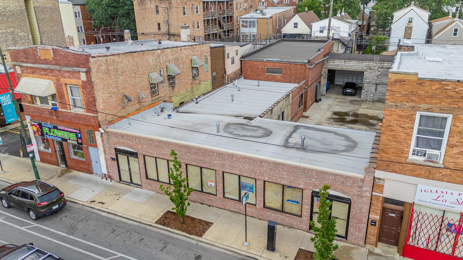 2711 W Cermak Road