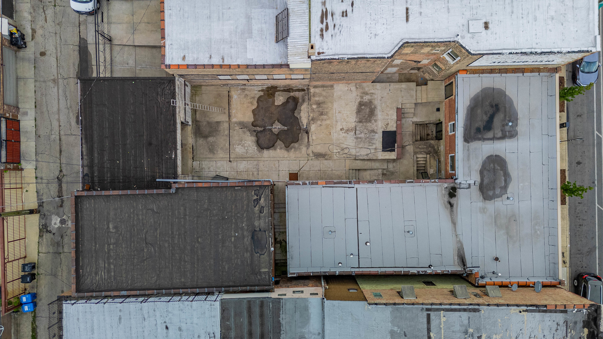 2711 W Cermak Road