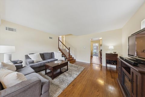 Tiny photo for 2935 Vernon Avenue, Brookfield, IL 60513 (MLS # 12521087)