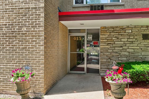 Tiny photo for 415 S MAPLE Avenue #503, Oak Park, IL 60302 (MLS # 12698675)