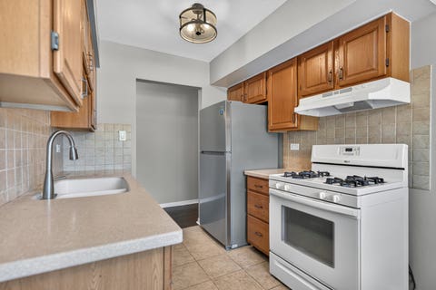 Tiny photo for 415 S MAPLE Avenue #503, Oak Park, IL 60302 (MLS # 12698675)