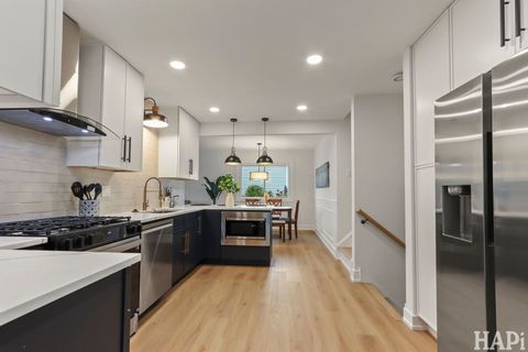 Tiny photo for 1942 Trail Ridge Street, Arlington Heights, IL 60004 (MLS # 12554287)