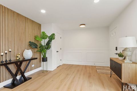 Tiny photo for 1942 Trail Ridge Street, Arlington Heights, IL 60004 (MLS # 12554287)