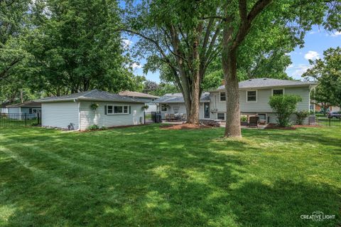 Tiny photo for 313 W Gartner Road, Naperville, IL 60540 (MLS # 12401748)