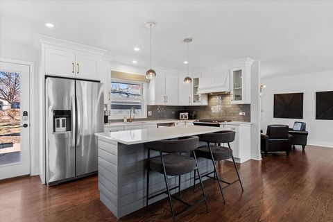 Tiny photo for 313 W Gartner Road, Naperville, IL 60540 (MLS # 12401748)