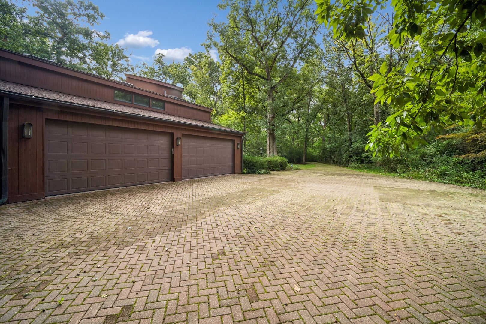 3135 Shagbark Lane
