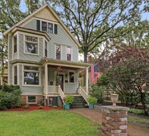 Photo of 1241 Maple Avenue, Wilmette, IL 60091 (MLS # 12530393)