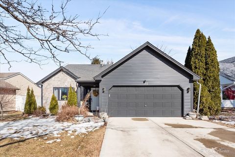 Photo of 1182 Concord Drive, Elgin, IL 60120 (MLS # 12570056)