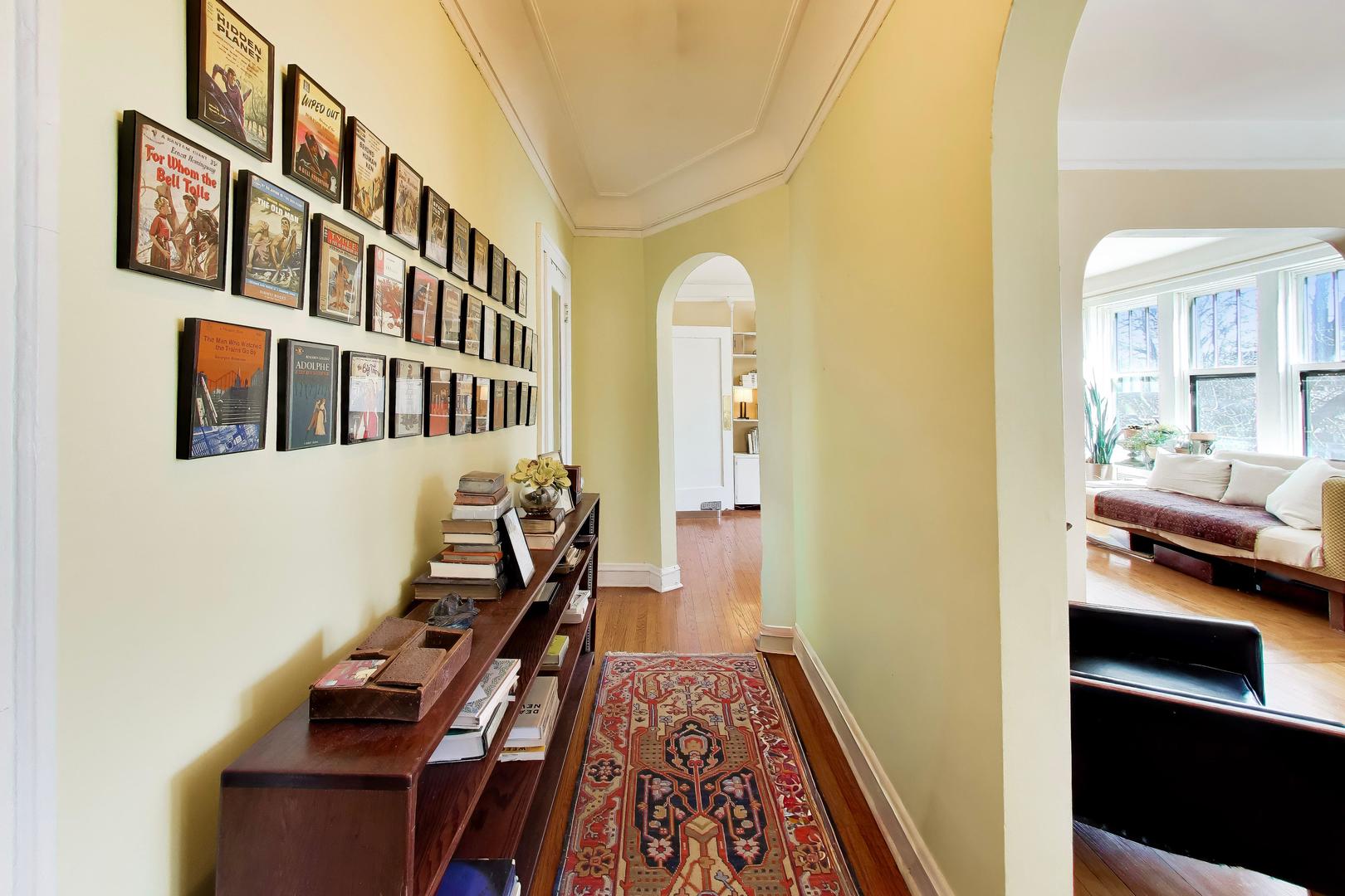 6430 N Glenwood Avenue 2J