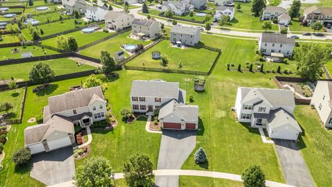 Tiny photo for 2332 Winterthur Green, Yorkville, IL 60560 (MLS # 12442131)