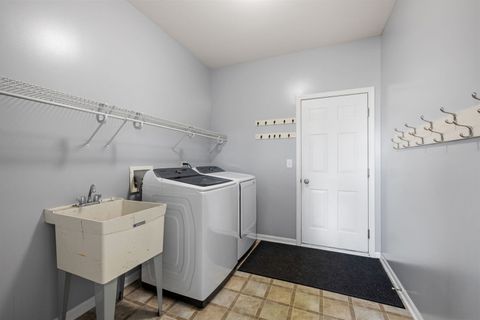 Tiny photo for 2332 Winterthur Green, Yorkville, IL 60560 (MLS # 12442131)