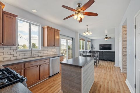 Tiny photo for 2332 Winterthur Green, Yorkville, IL 60560 (MLS # 12442131)