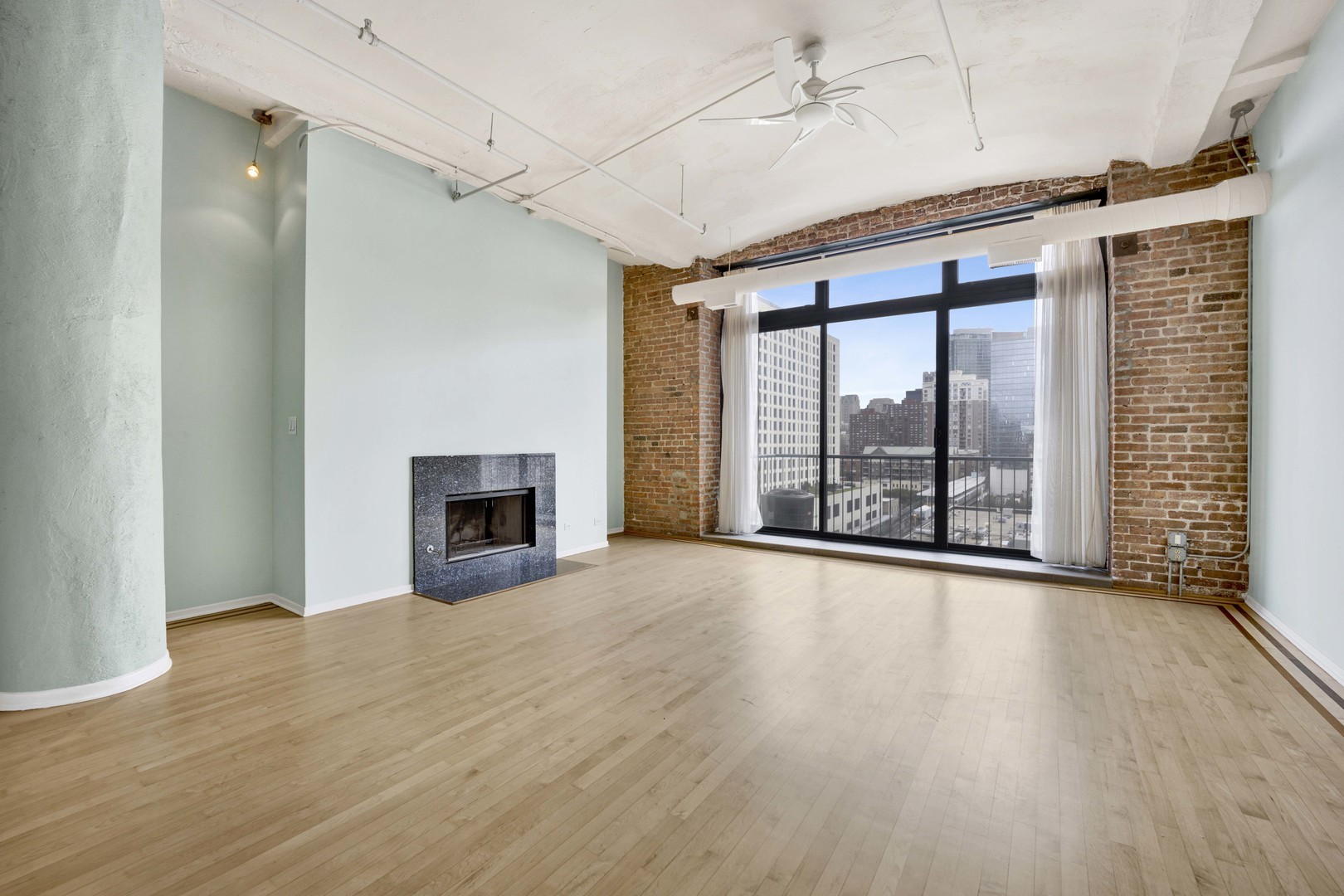 1322 S Wabash Avenue 807