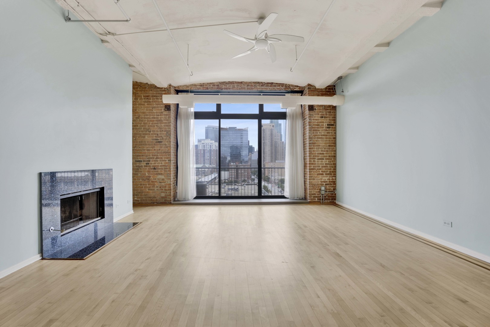 1322 S Wabash Avenue 807