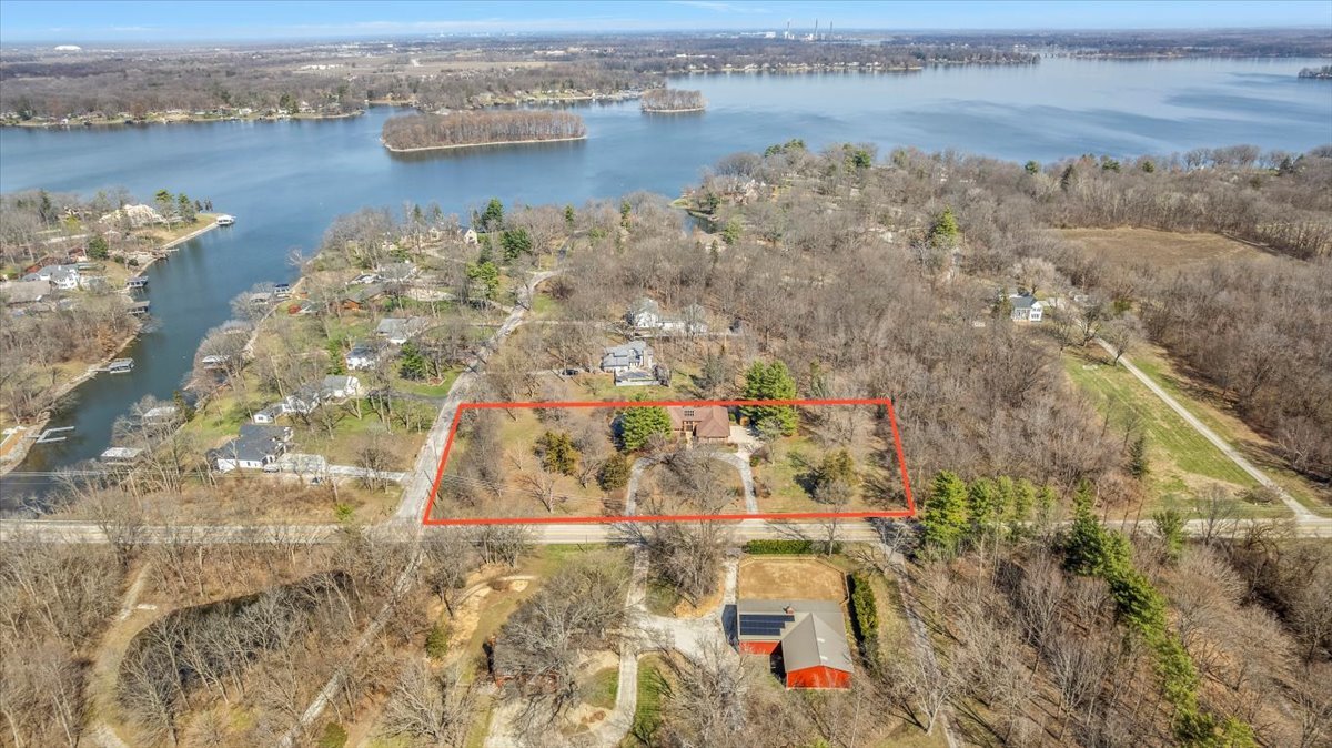 2551 E Lake Shore Drive