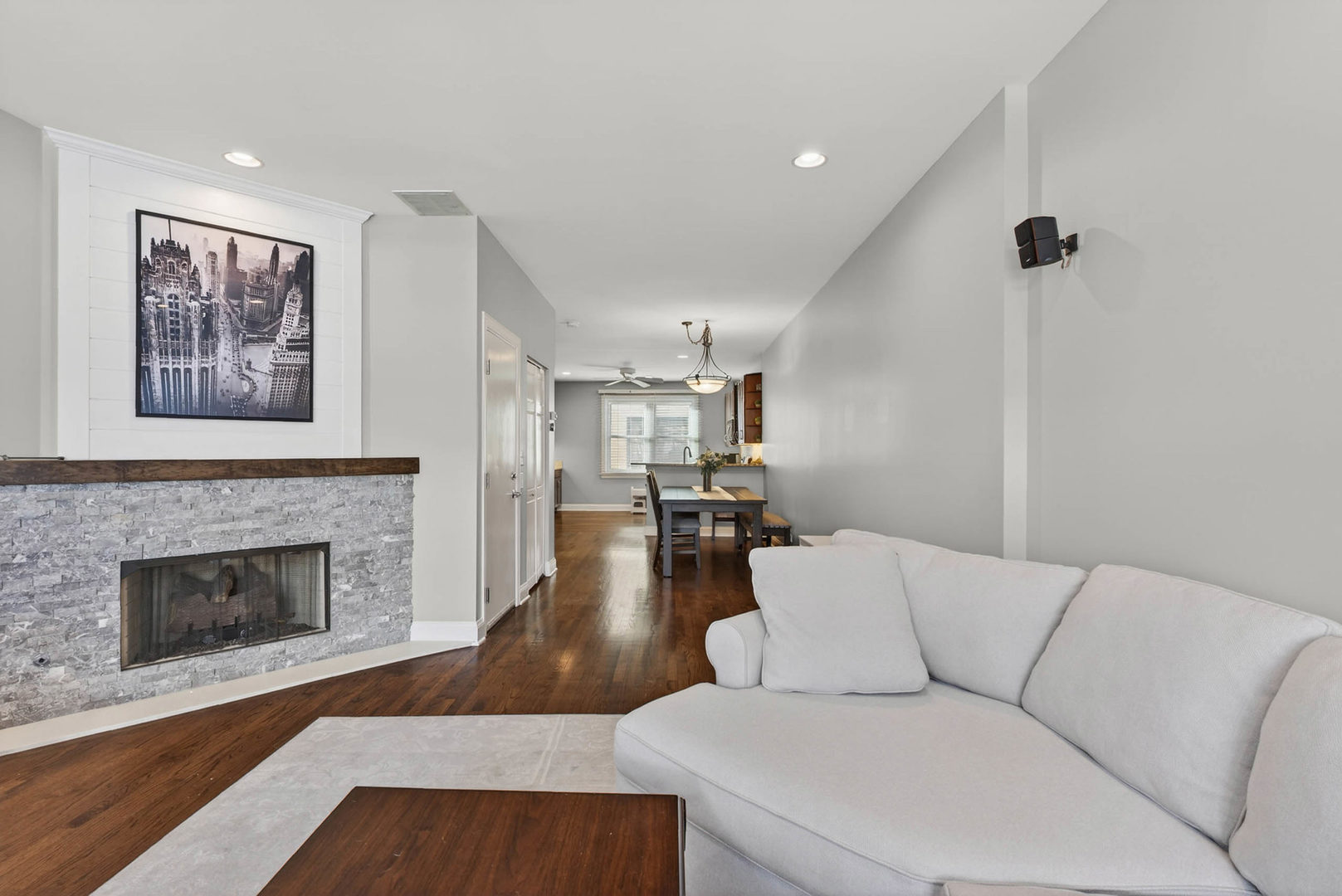 1812 S Dearborn Street 11