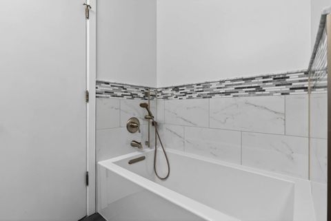 Tiny photo for 1812 S Dearborn Street #11, Chicago, IL 60616 (MLS # 12555987)