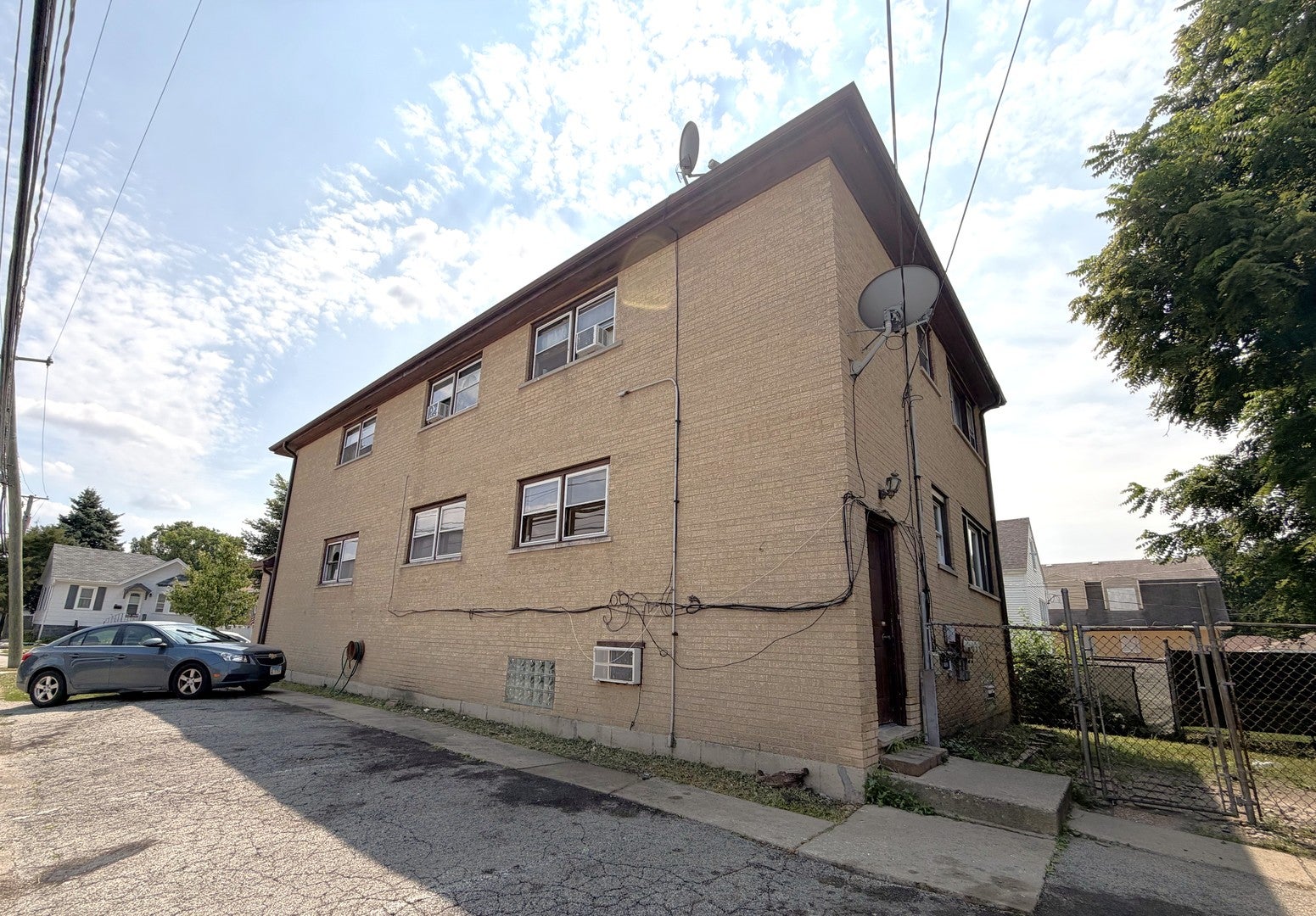 3940 Center Avenue