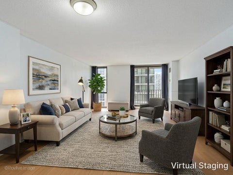 Tiny photo for 70 W Huron Street #605, Chicago, IL 60654 (MLS # 12766573)