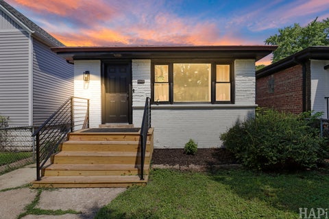Tiny photo for 5338 W Kinzie Street, Chicago, IL 60644 (MLS # 12733617)
