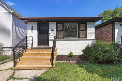 Photo of 5338 W Kinzie Street, Chicago, IL 60644 (MLS # 12733617)