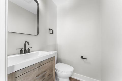 Tiny photo for 634 N Kenilworth Avenue, Elmhurst, IL 60126 (MLS # 12518071)