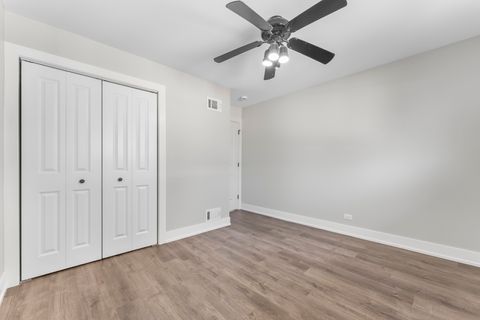 Tiny photo for 634 N Kenilworth Avenue, Elmhurst, IL 60126 (MLS # 12518071)