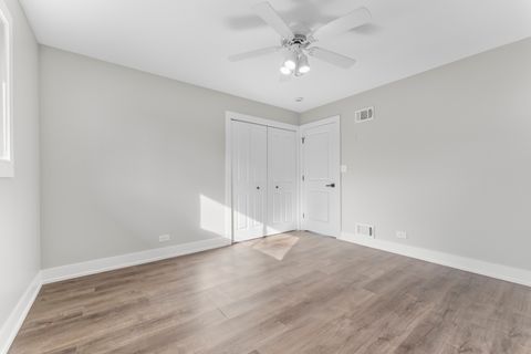 Tiny photo for 634 N Kenilworth Avenue, Elmhurst, IL 60126 (MLS # 12518071)