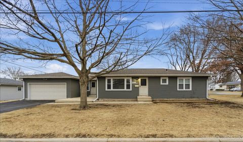 Photo of 208 W State Street, North Aurora, IL 60542 (MLS # 12600539)