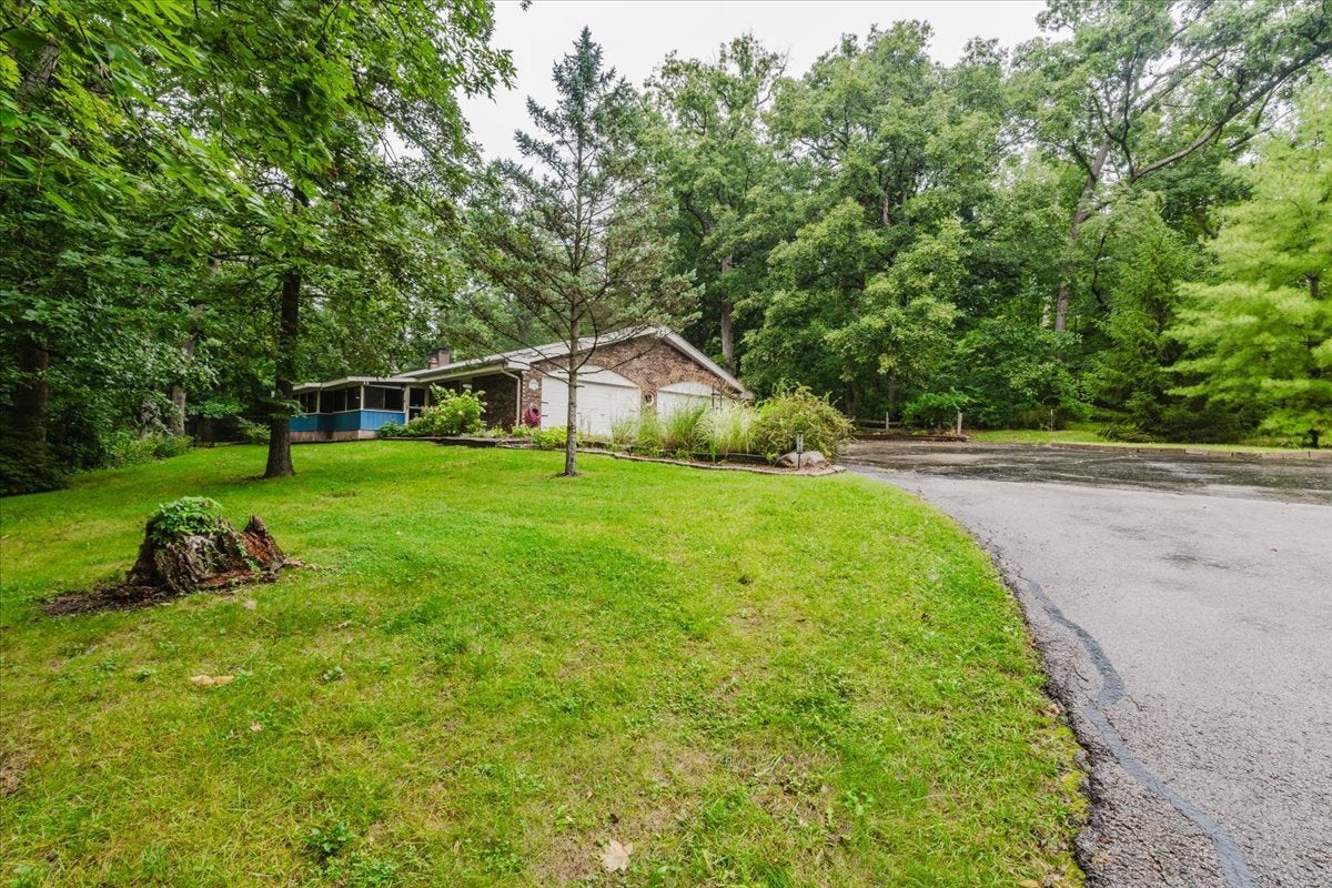 8862 E 1400 North Road