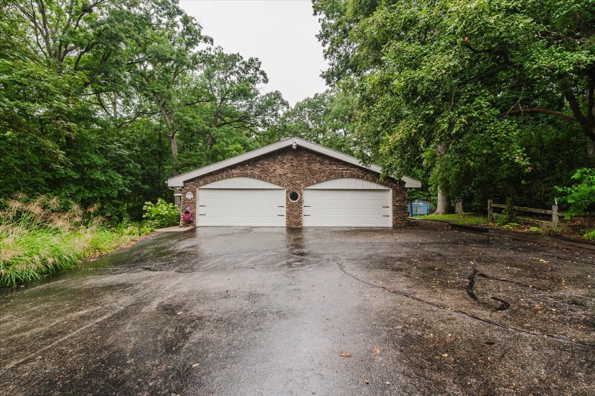 8862 E 1400 North Road