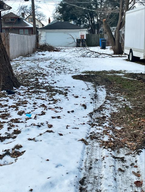 7628 S Yates Boulevard Chicago IL 60649