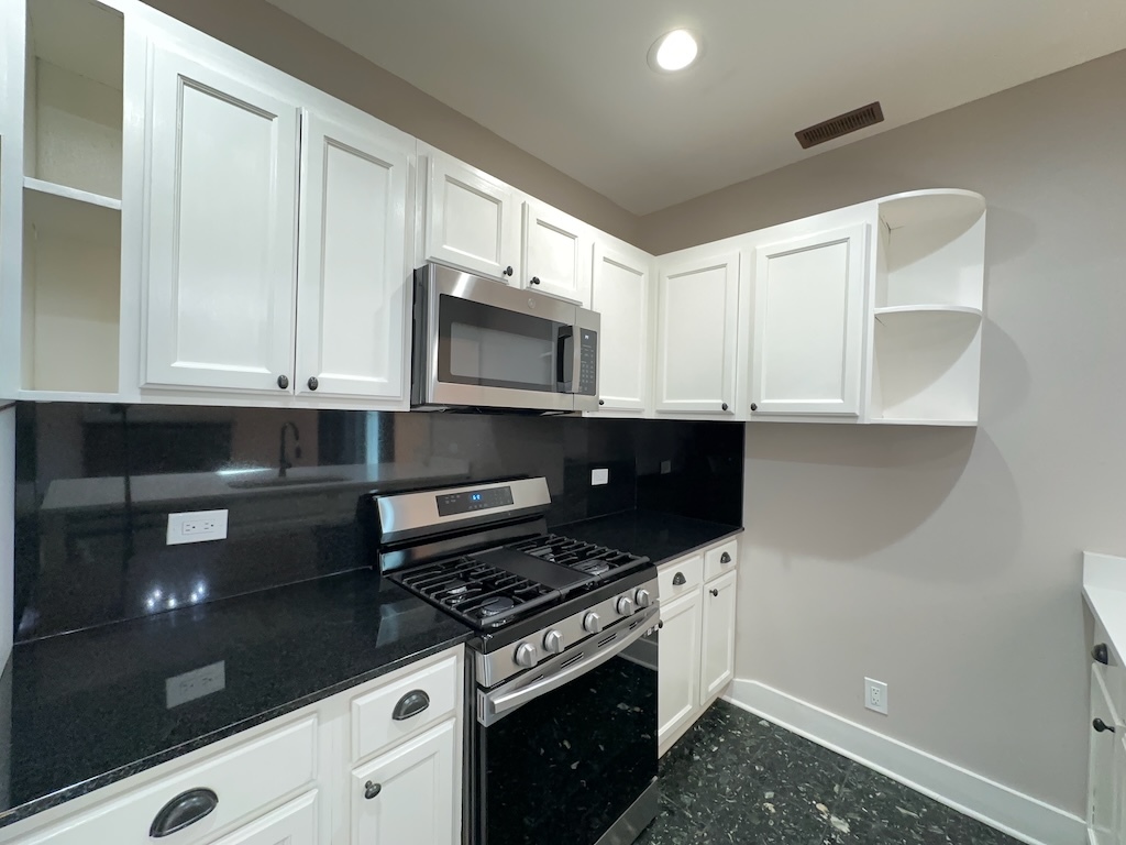 238 S Ashland Avenue