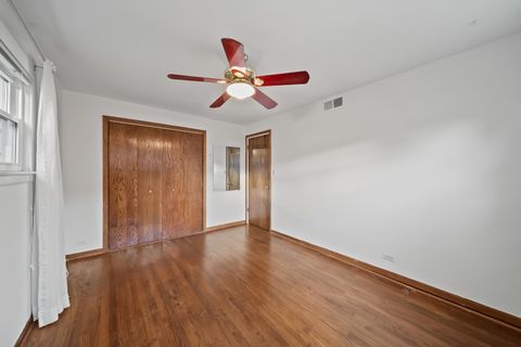 Tiny photo for 2409 Center Avenue, Northbrook, IL 60062 (MLS # 12428870)