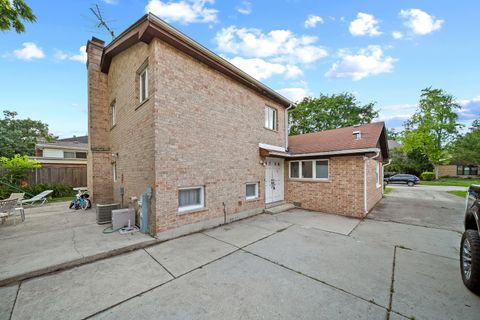 Tiny photo for 2409 Center Avenue, Northbrook, IL 60062 (MLS # 12428870)