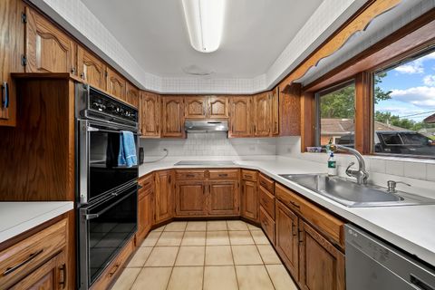 Tiny photo for 2409 Center Avenue, Northbrook, IL 60062 (MLS # 12428870)