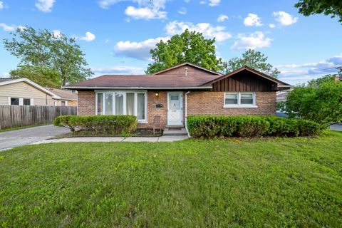 Tiny photo for 2409 Center Avenue, Northbrook, IL 60062 (MLS # 12428870)