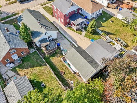 Tiny photo for 3907 16th Avenue, Kenosha, WI 53140 (MLS # 12485113)